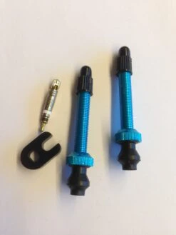 Barbieri Tubeless Ventile 45mm Blue